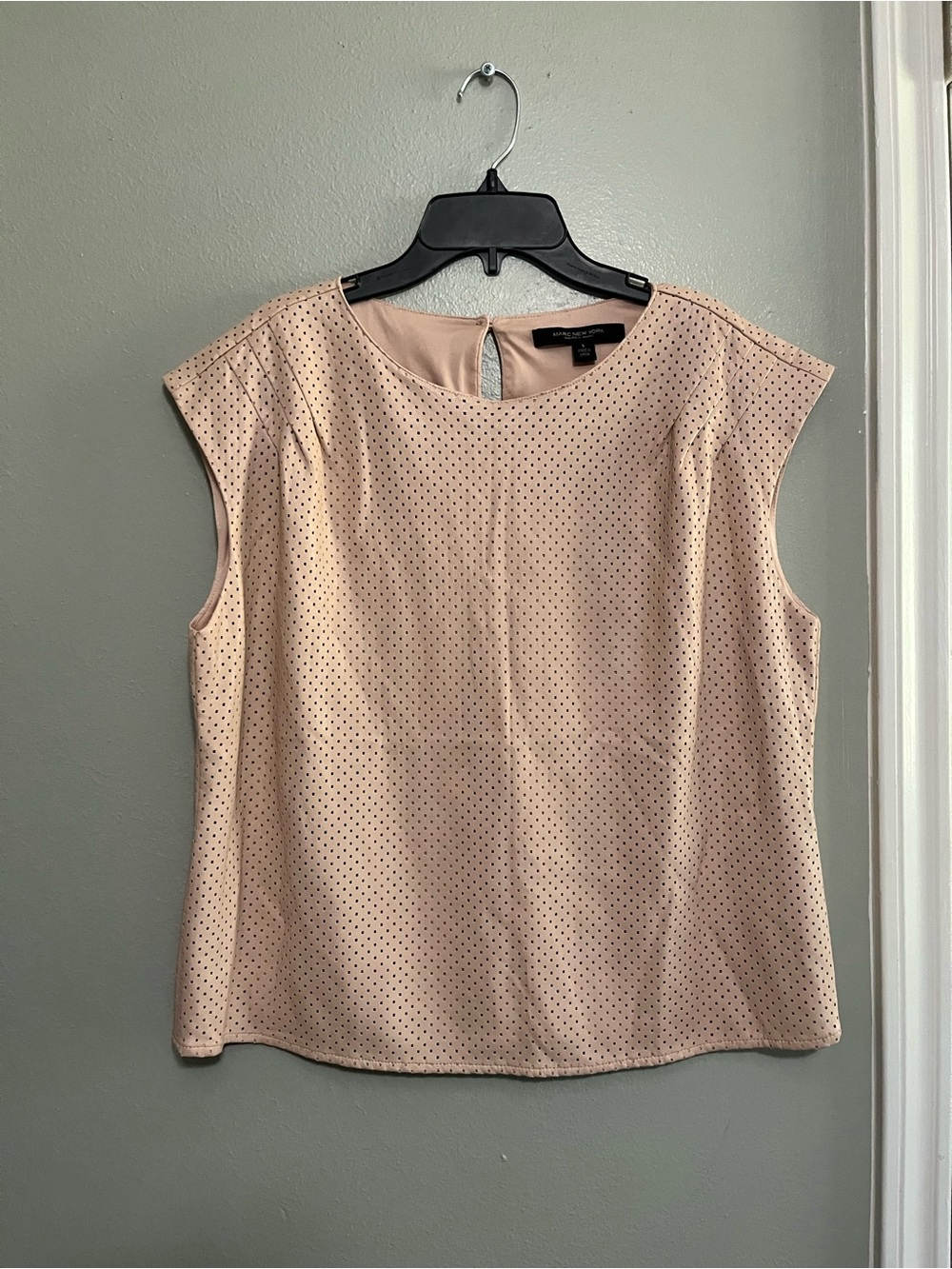 Marc New York Sleeveless Tan Polka Dot Blouse